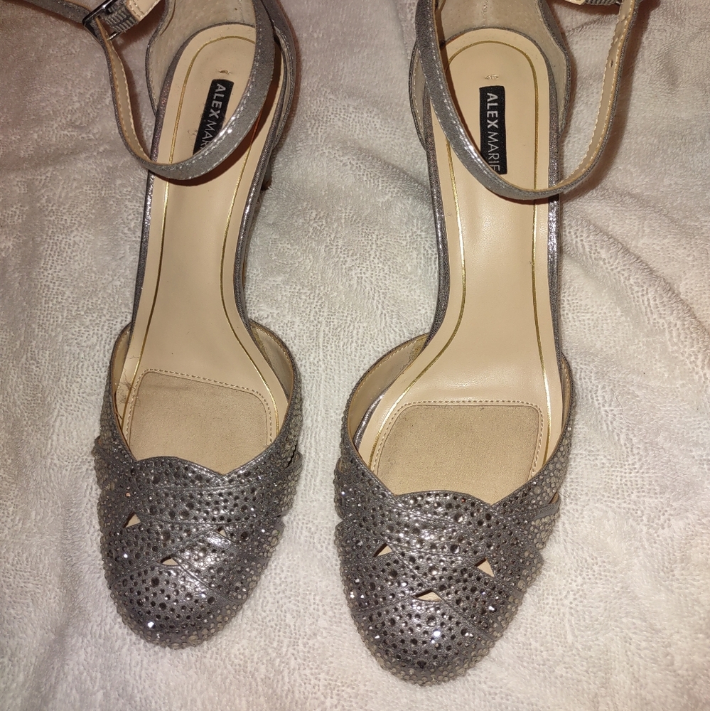 Alex Marie Glittering Gray Heels. Size 8M